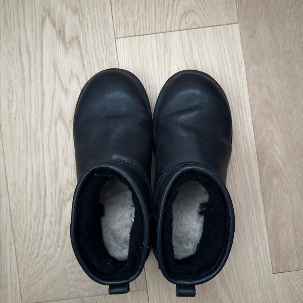 Black Leather UGG Boots - short